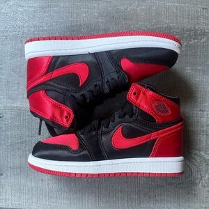 JORDAN 1 RETRO HIGH OG SATIN BRED